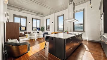 LyxlÀgenhet - kök - utsikt mot staden | Eget kök