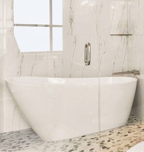 Luxury Condo, Kitchen, City View | Bathroom | Free toiletries, hair dryer, towels, soap