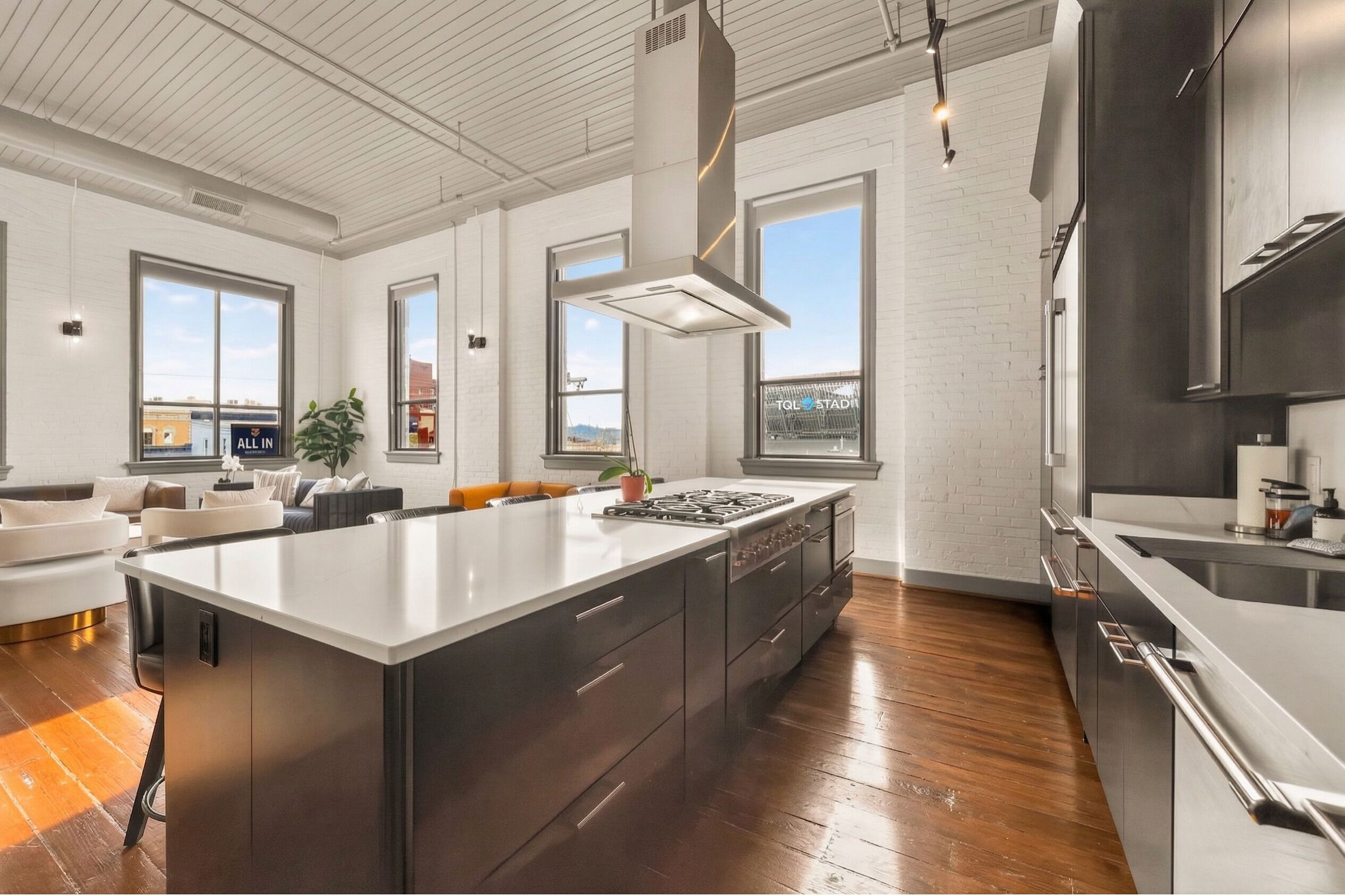 Luxury Condo, Kitchen, City View | Private kitchen