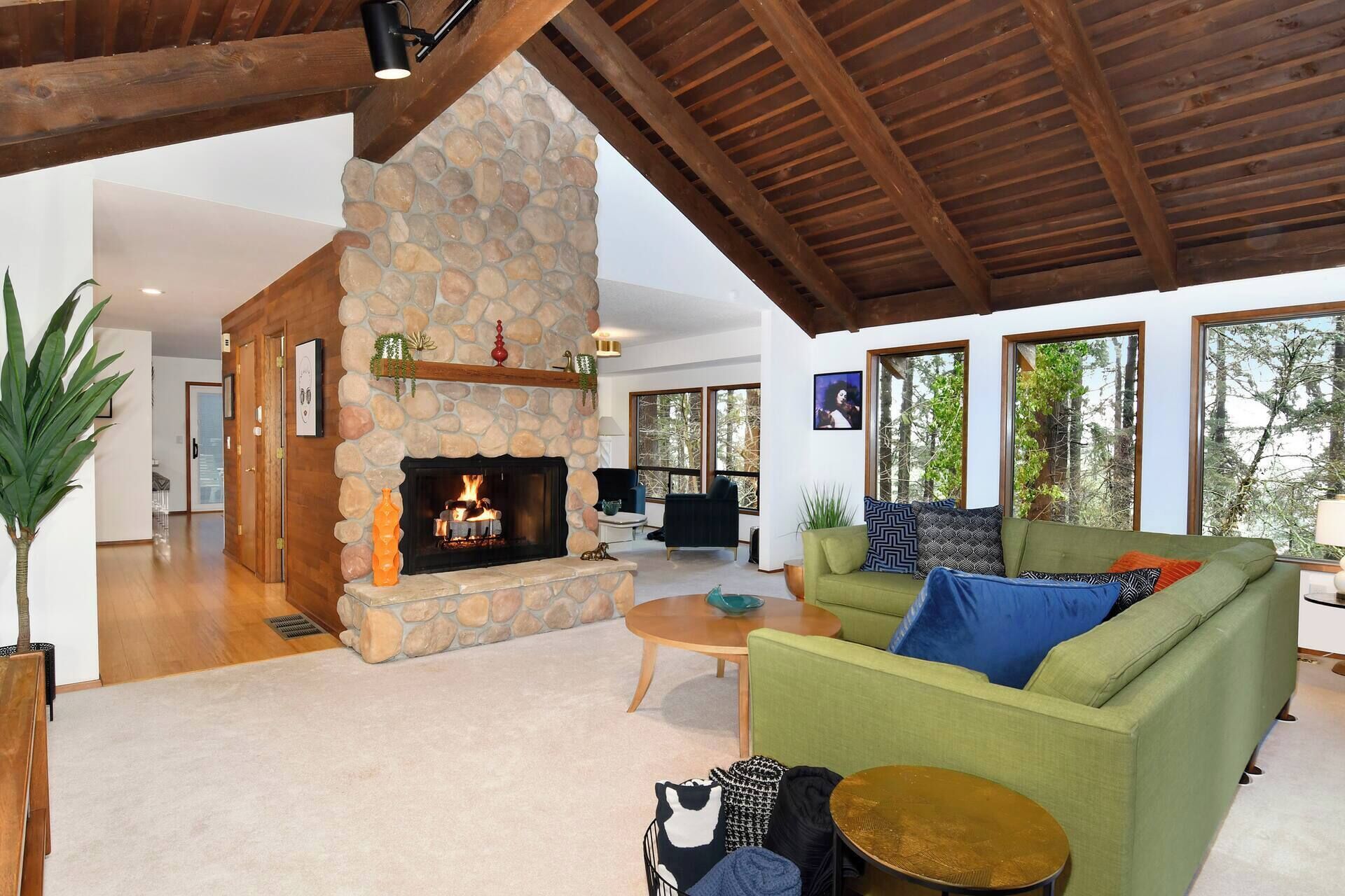 Quiet And Hip Hillside Retreat: All King Beds! - Happy Valley, OR