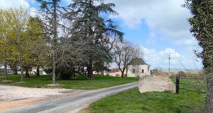 Gîte "Domaine de Collonges" with Private Terrace and Garden
