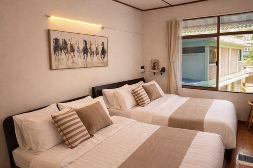 Old Bangkok Charm - PhayaThai BTS 2 min - 4 Guests