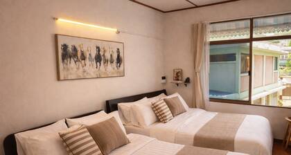 Old Bangkok Charm - PhayaThai BTS 2 min - 4 Guests