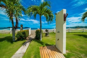 Property grounds - Beachfront Condo•BBQ•pool•prime location•sleeps 4 - Pacific Beach 9 (Potrero)