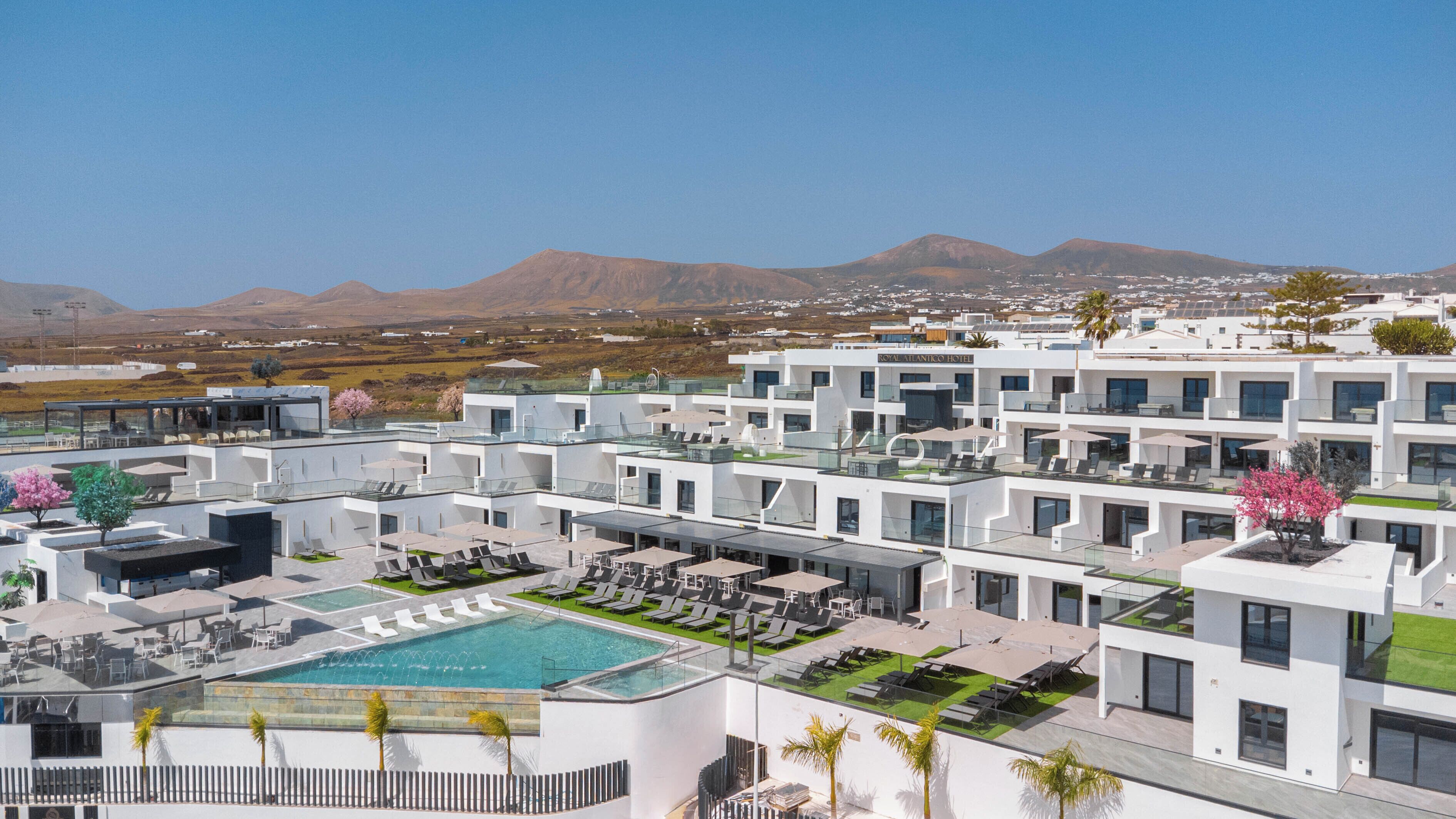 المنشأة من الخارج