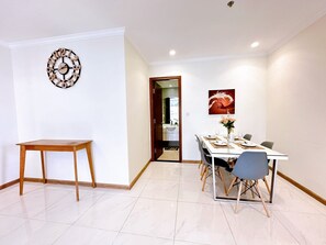 Dining - 3 Bedroom Apartment for Rent at Vinhomes Central Park (Thành phố Hồ Chí Minh)