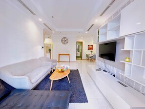 Living area - 3 Bedroom Apartment for Rent at Vinhomes Central Park (Thành phố Hồ Chí Minh)