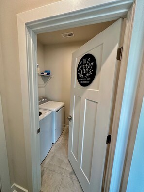 Interior - Perfect 4-bedroom home just 5–10 mins from Ocean City, MD, & Assateague Island. (Berlin)