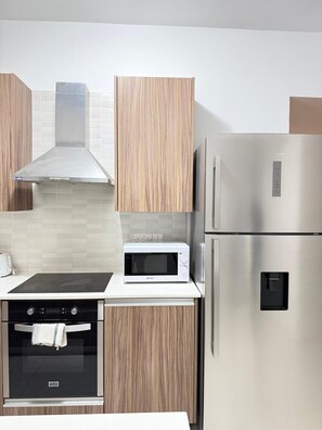 Private kitchen - Luxury 2BR Apartment · 1 min to Beach (Larnaka)