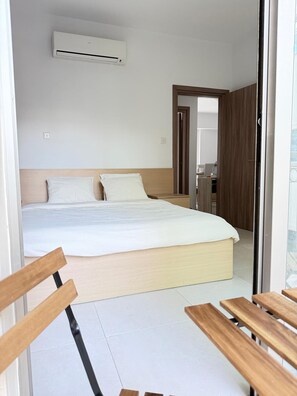 2 bedrooms, free WiFi, bed sheets, wheelchair access - Luxury 2BR Apartment · 1 min to Beach (Larnaka)