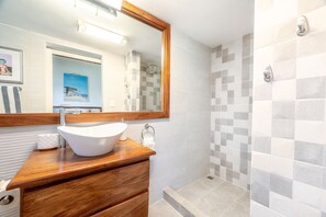 Bathroom - Casa Ocaso in Potrero, Guanacaste (Potrero)