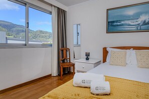 Iron/ironing board, Internet, bed sheets - GuestReady - Santo Amaro apartment (Vila Franca do Campo)