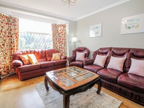 Living area - The Retreat (Deal)
