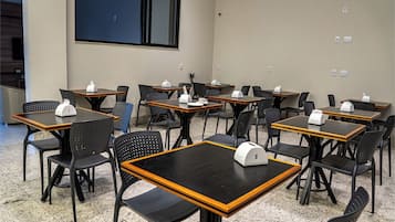 Petit déjeuner buffet