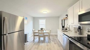 Fridge, microwave, oven, stovetop - Sun-Joy Beach Stay #4 | 5-Min Walk to the Ocean (Myrtle Beach)