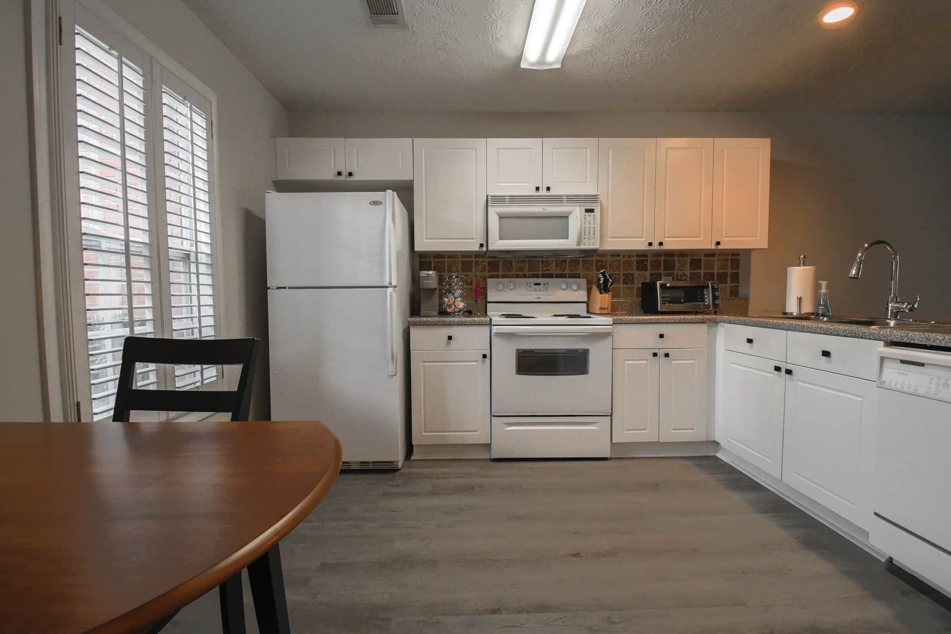 Fridge, stovetop