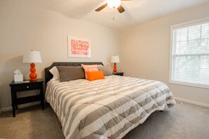 2 bedrooms, WiFi - Saturdays on Donahue (Auburn)