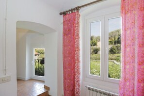 Interior - The Professor, Marine Lands (Lerici)