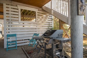 Terrace/patio - New! Beach Cottage, Pool, PickleBall, Swim, Surf (Virginia Beach)