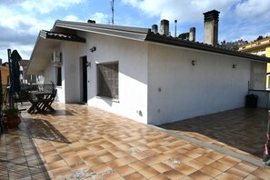 Terrace/patio - K07 - Castelfidardo, cozy three-room apartment with large terrace (Castelfidardo)