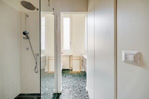 Shower, bidet - Hostmate - Milano - Enrico Noè - Città Studi (Milano)
