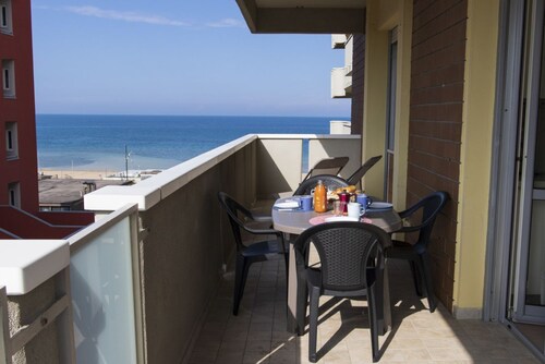 Nadì Home with sea view in Pesaro by Yohome
