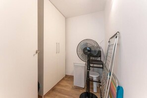 Interior - Charming 1BR Apartment - Pool - Terrace & BBQ - AC (Santa Cruz de Tenerife)