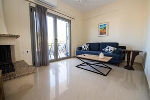 Living area - Electra (Aigialeia)
