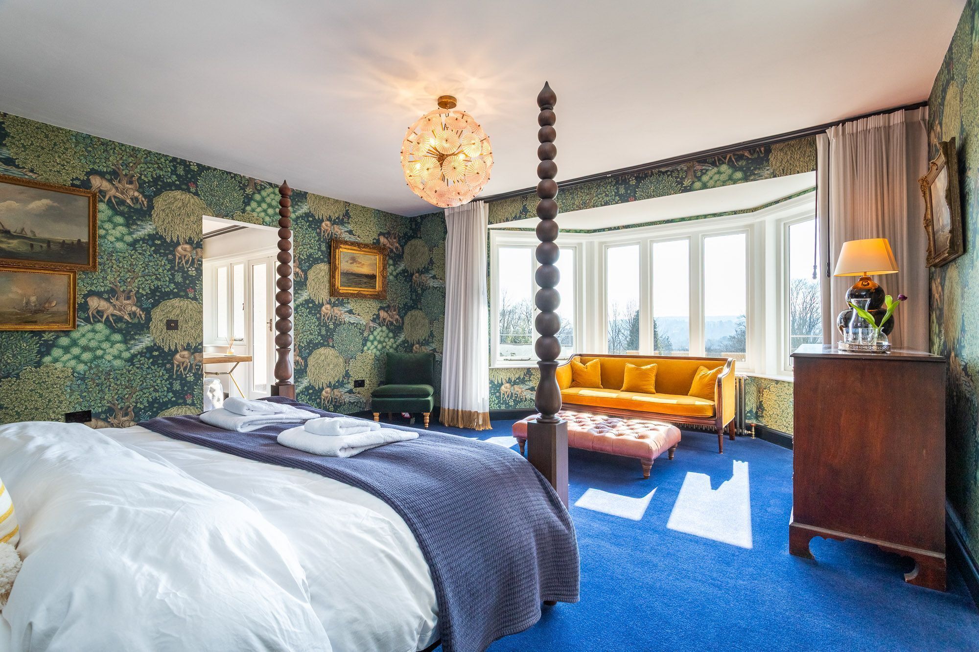 7 bedrooms, iron/ironing board, bed sheets