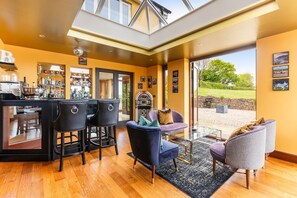 Bar (en la propiedad)