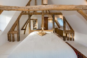 4 chambres, fer et planche à repasser, draps fournis