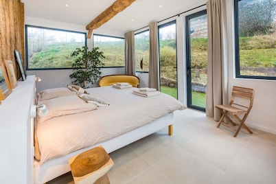 Le Nid Cotier - Four Bedroom Villa, Sleeps 8