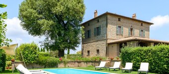 Villa Volsini - Four Bedroom Villa, Sleeps 8