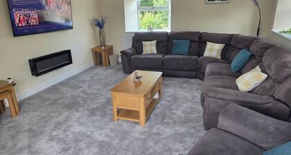 Farm Cottage Sleeps 6 With Parking