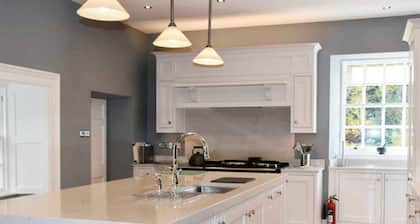 Blairgowrie House - Thirteen Bedroom Villa, Sleeps 24