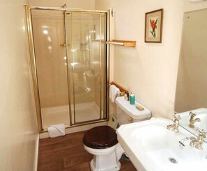 Towels - Blairgowrie House - Thirteen Bedroom Villa, Sleeps 24 (Meigle)