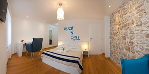 5 bedrooms, iron/ironing board, Internet, bed sheets - Villa Antea - Five Bedroom Villa, Sleeps 12 (Bol)