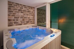 Interior - Villa Antea - Five Bedroom Villa, Sleeps 12 (Bol)