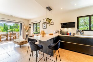 Dishwasher - Villa Des Oiseaux - Three Bedroom Villa, Sleeps 6 (Saint-Remy-de-Provence)