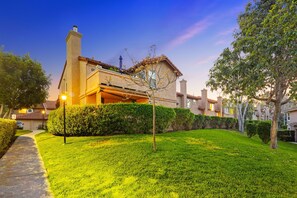Exterior - Carmel Valley Gem - Pool, Tennis & Garage (San Diego)
