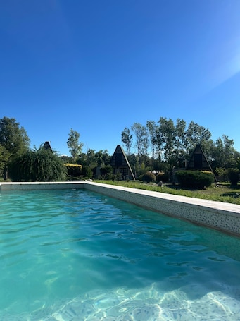 Pool. Disconnect in Nogolí. Cabins with swimming pool in the middle of nature. 5 min from downtown