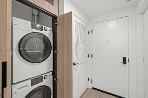 Interior - District 225 (Miami)