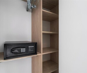 Interior - District 225 (Miami)