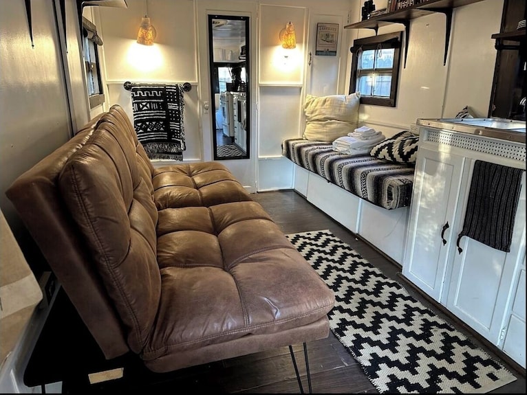 Mid-century Modern 1955 Vintage Trailer - Waco, TX