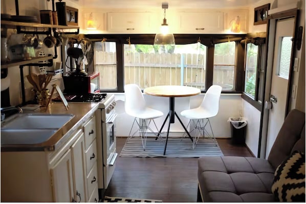 Private kitchen - Mid-Century Modern 1955 Vintage Trailer (Waco)