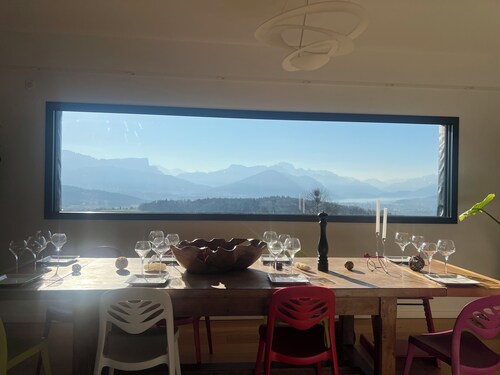 200m² villa on the heights of Annecy
