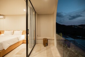 Travel cot, free WiFi, bed sheets - Villa Ohana in South Kuta (South Kuta)