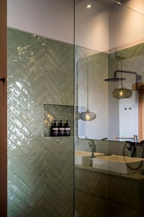 Hair dryer, towels - Villa Sessun in Pererenan (Pererenan)