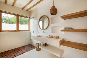 Hair dryer, towels - Mr    Mrs  W Bingin in Kecamatan Kuta Selatan (Kecamatan Kuta Selatan)
