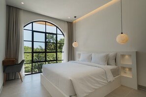 Desk, iron/ironing board, free WiFi, bed sheets - Villa Mauka in Canggu (Canggu)